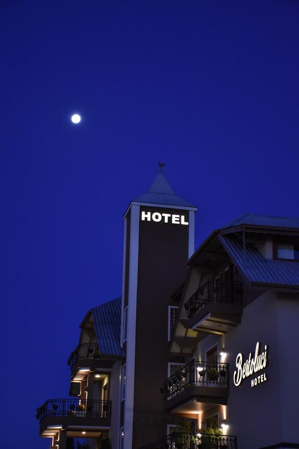 Hotel Bertoluci Грамаду Экстерьер фото